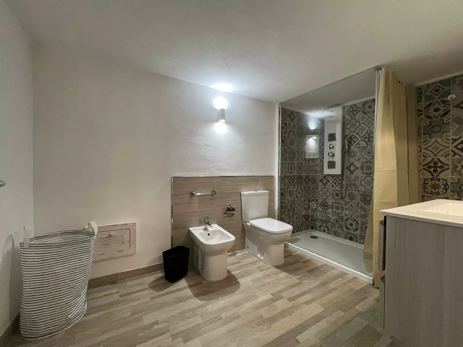 Apartment Of 85 M² With Balcony In Via Gorizia