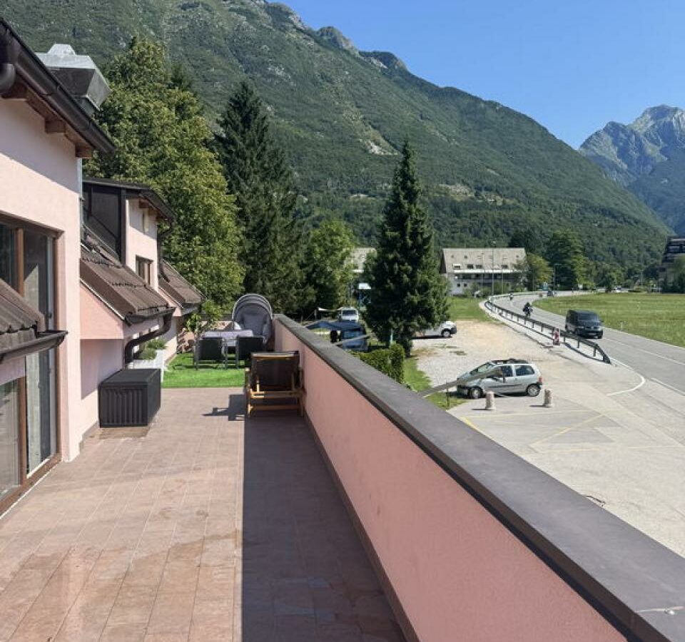 Restaurant Property Of 1000 M² With Accommodation Development Potential In Bovec, Slovenia