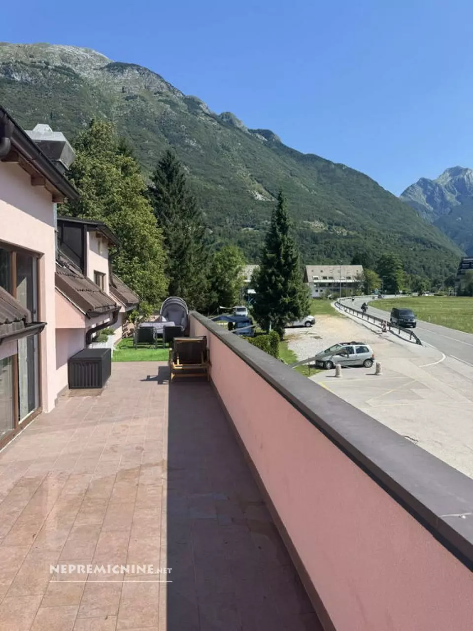 Restaurant Property Of 1000 M² With Accommodation Development Potential In Bovec, Slovenia