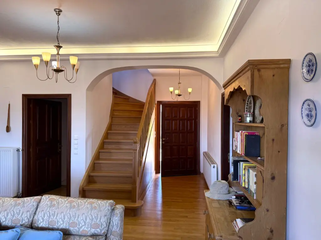 Villa Of 342 M² In Corfu
