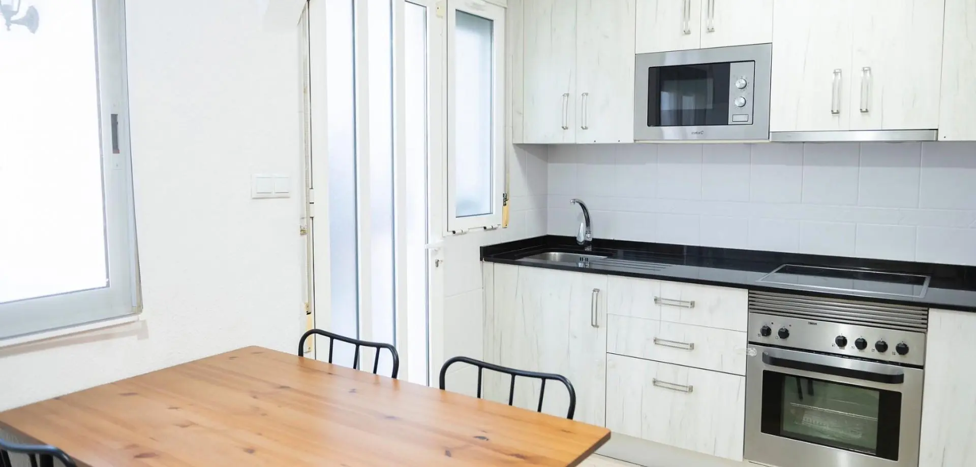 Terraced House Of 180 M² In Santiago De La Ribera, Spain