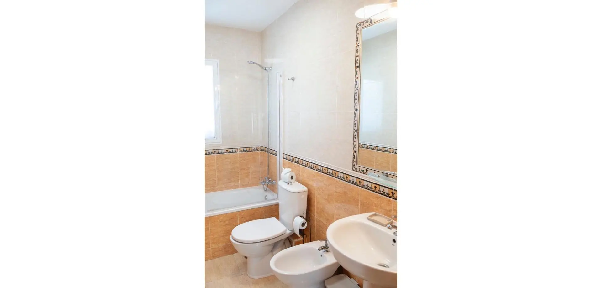 Terraced House Of 180 M² In Santiago De La Ribera, Spain