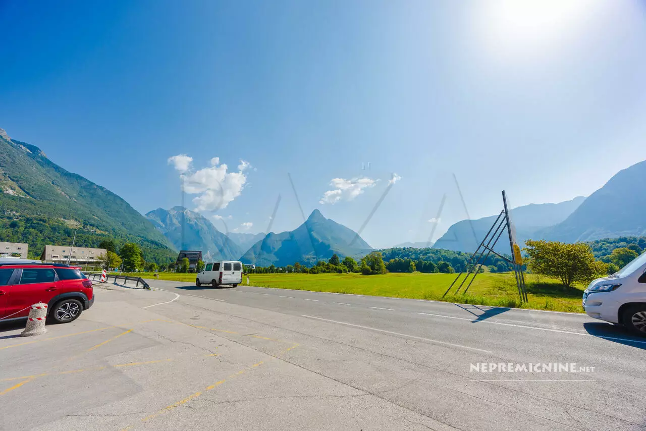 Restaurant Property Of 1000 M² With Accommodation Development Potential In Bovec, Slovenia