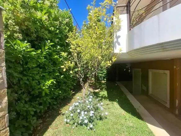 Detached House Of 253 M² In Athens