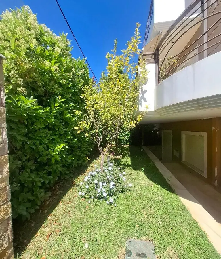 Detached House Of 253 M² In Athens
