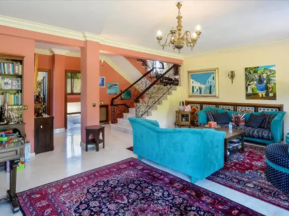 Villa Of 580 M² In The Suburbs Of Thessaloniki