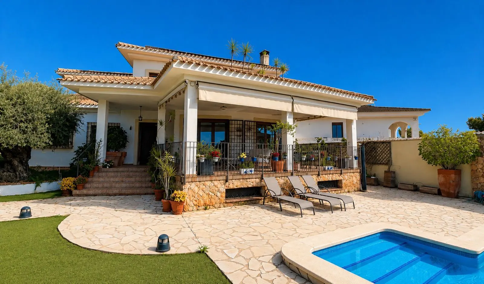 Villa Of 450 M² With Sea View In Orihuela Costa, Spain