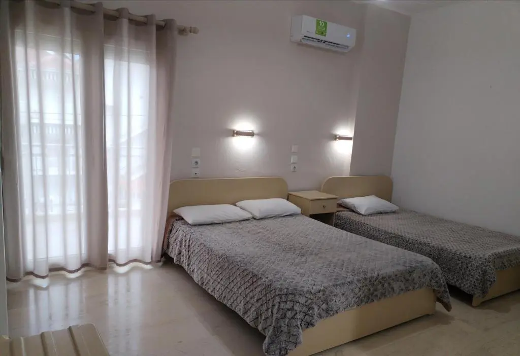 For Sale Hotel 820 M² On The Olympic Coast