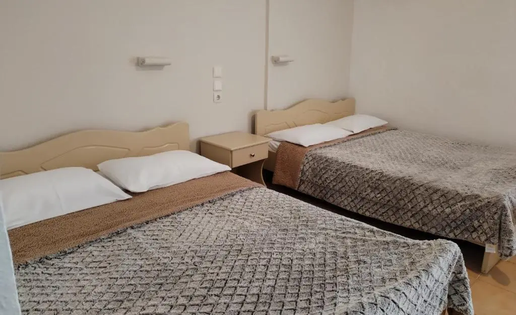 For Sale Hotel 820 M² On The Olympic Coast