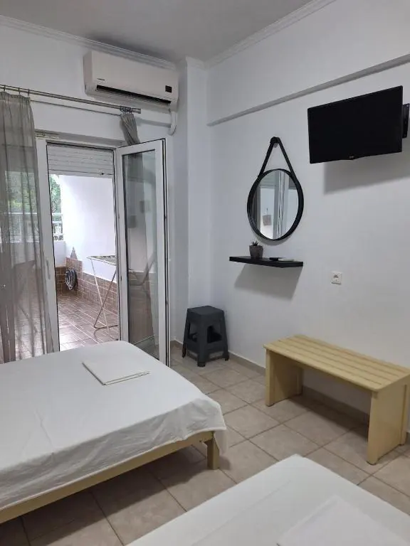 For Sale Hotel 820 M² On The Olympic Coast