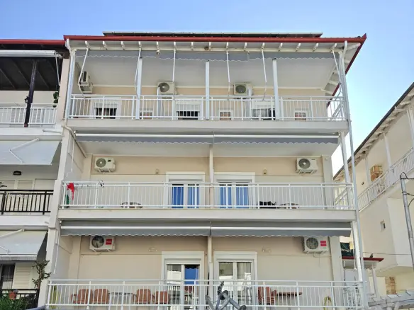 For Sale Hotel 820 M² On The Olympic Coast