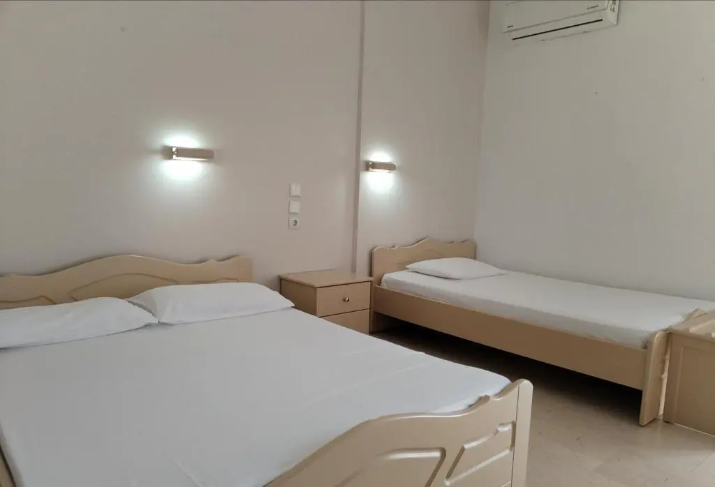 For Sale Hotel 820 M² On The Olympic Coast