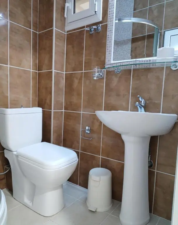For Sale Hotel 820 M² On The Olympic Coast