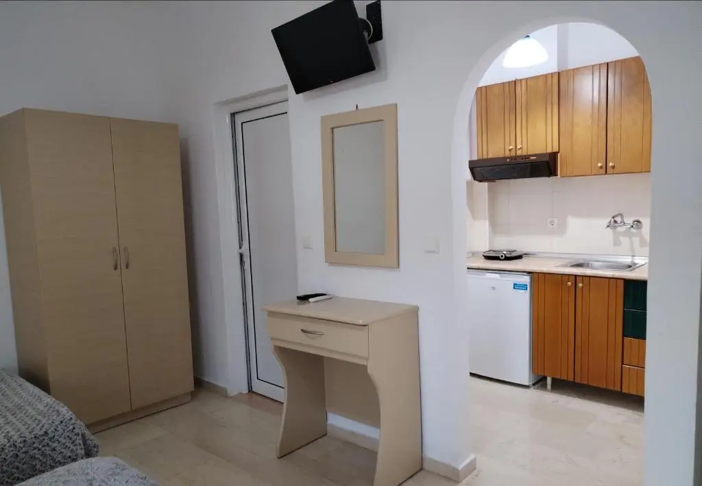 For Sale Hotel 820 M² On The Olympic Coast