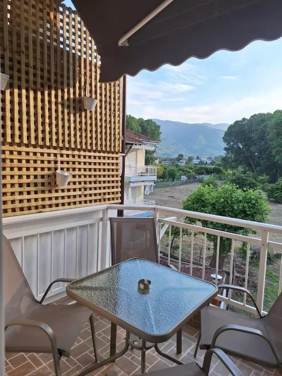 For Sale Hotel 820 M² On The Olympic Coast