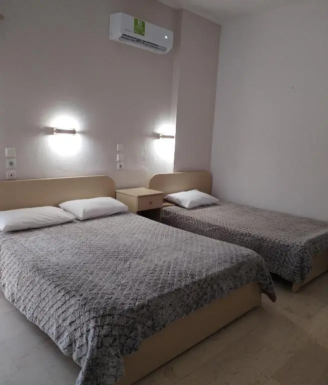 For Sale Hotel 820 M² On The Olympic Coast