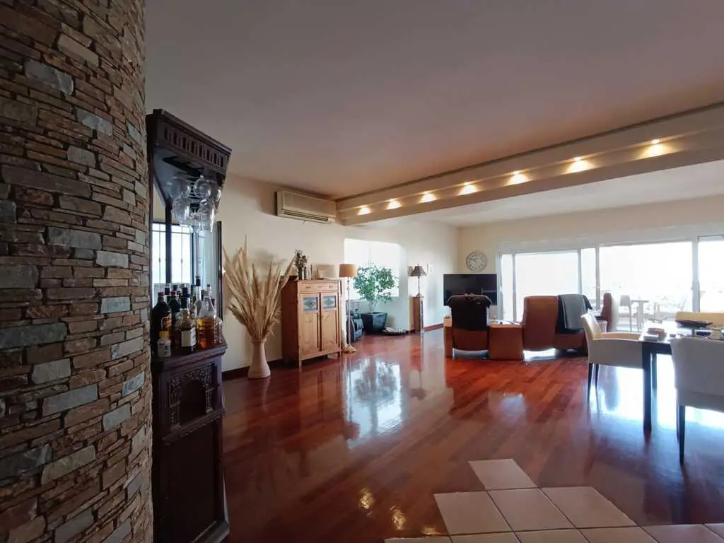 For Sale Flat 176 M² On The Olympic Coast