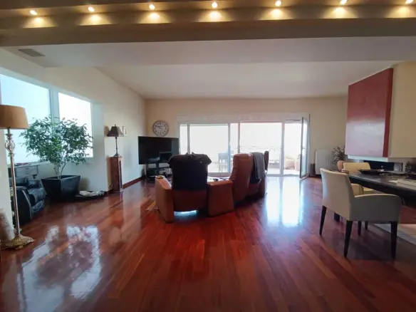 Flat Of 176 M² On The Olympic Coast