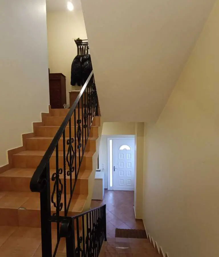 Detached House Of 286 M² On The Olympic Coast