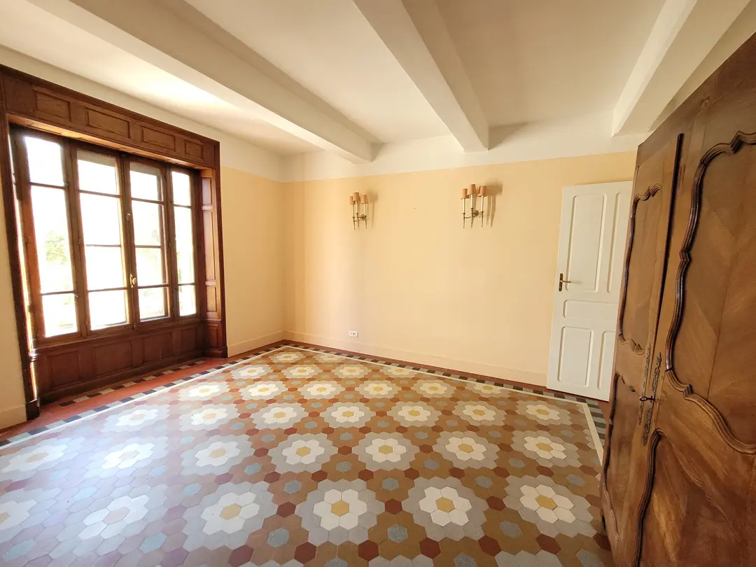 Detached House With Garden In Roujan, France