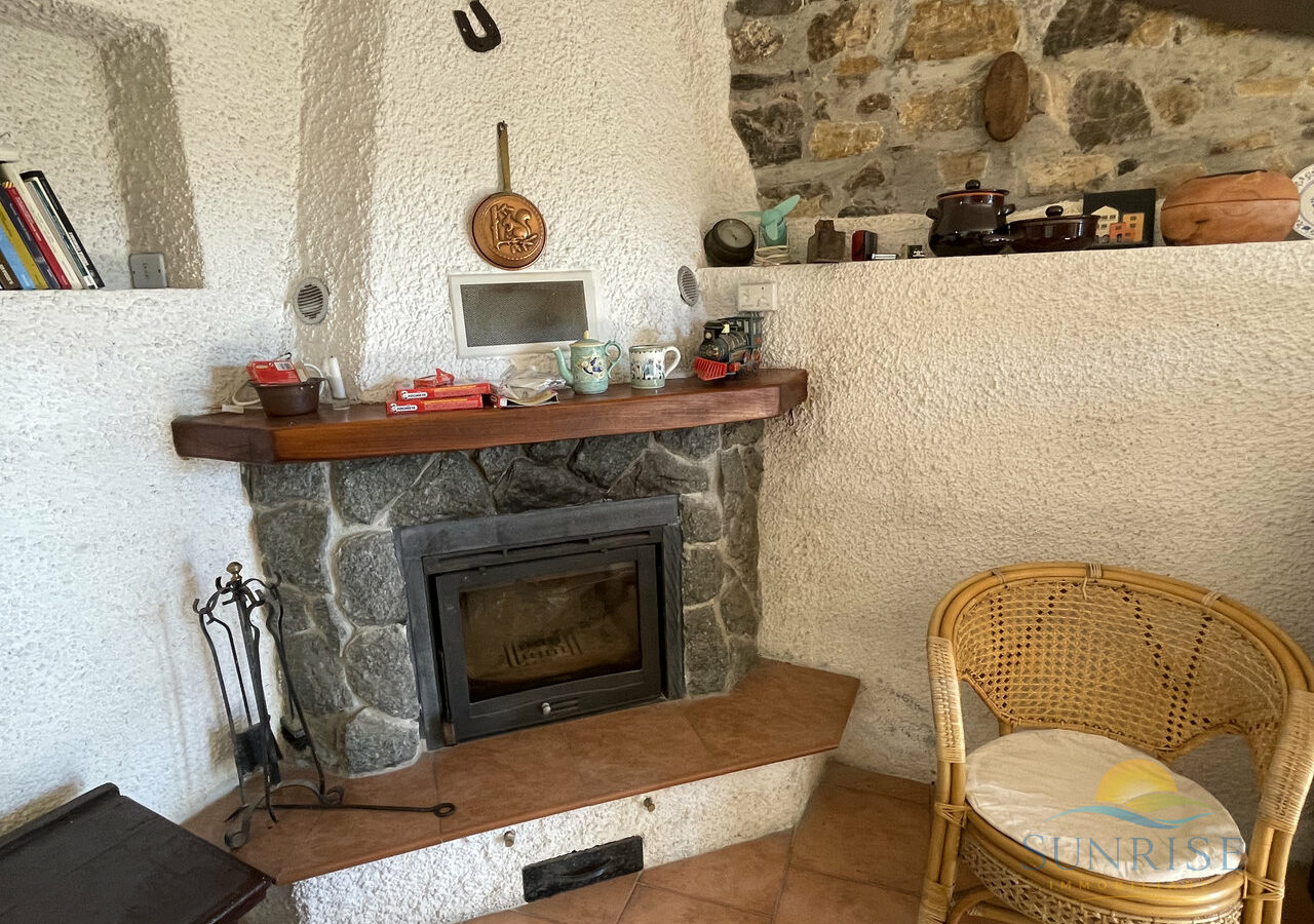 Detached House Of 150 M² With Garden In Salata Di Mongiardino