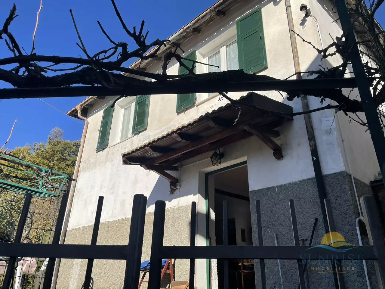 Detached House Of 150 M² With Garden In Salata Di Mongiardino