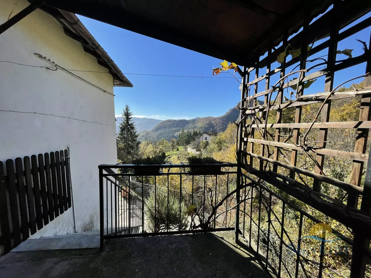 Detached House Of 150 M² With Garden In Salata Di Mongiardino