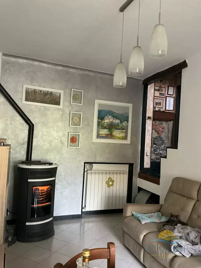 Detached House Of 150 M² In Borgo Fornari