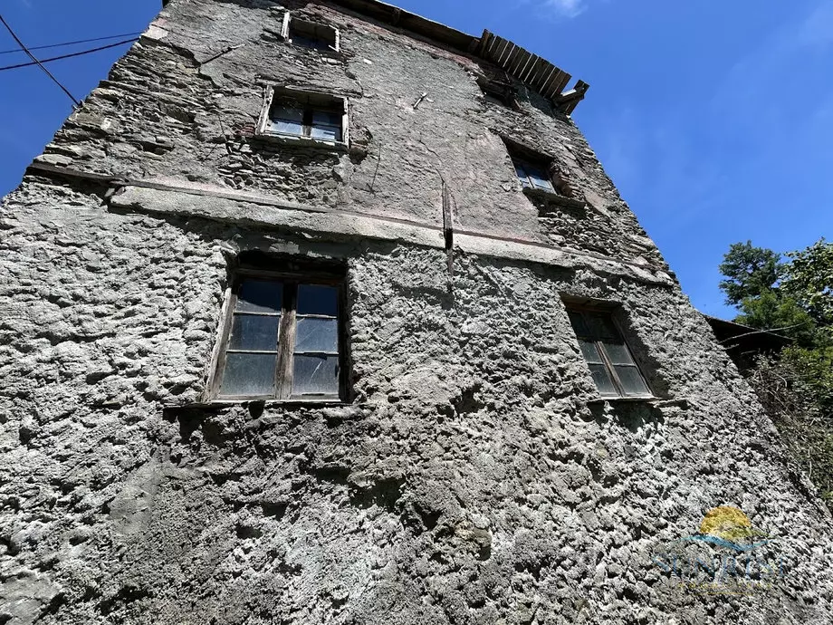 Detached House Of 150 M² In Borgo Fornari