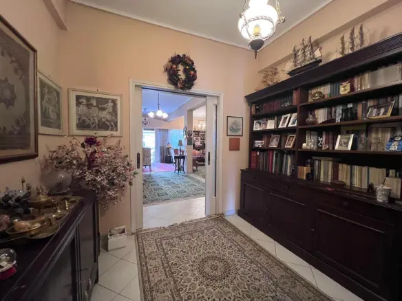 Flat Of 156 M² In Athens