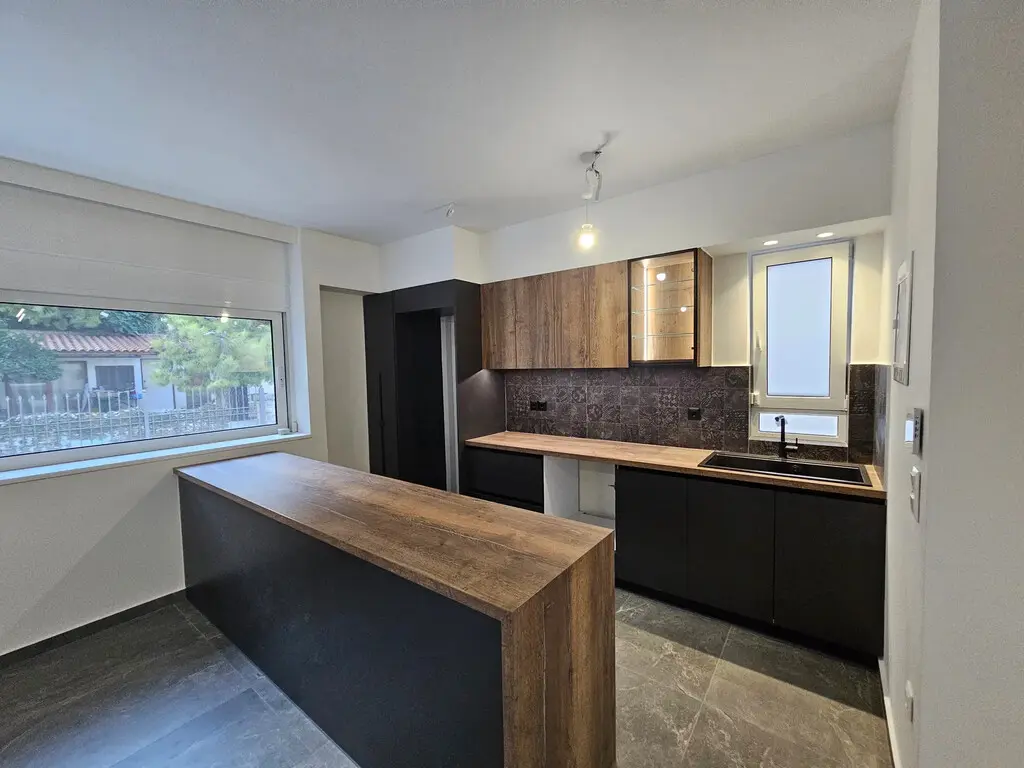 For Sale Detached House 215 M² In Athens