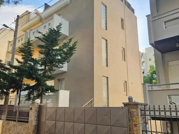 Detached House Of 215 M² In Athens