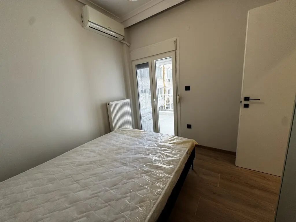 Flat Of 38 M² With Balcony In Thessaloniki