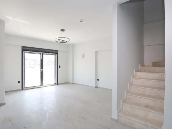 Duplex Of 131 M² In Thessaloniki