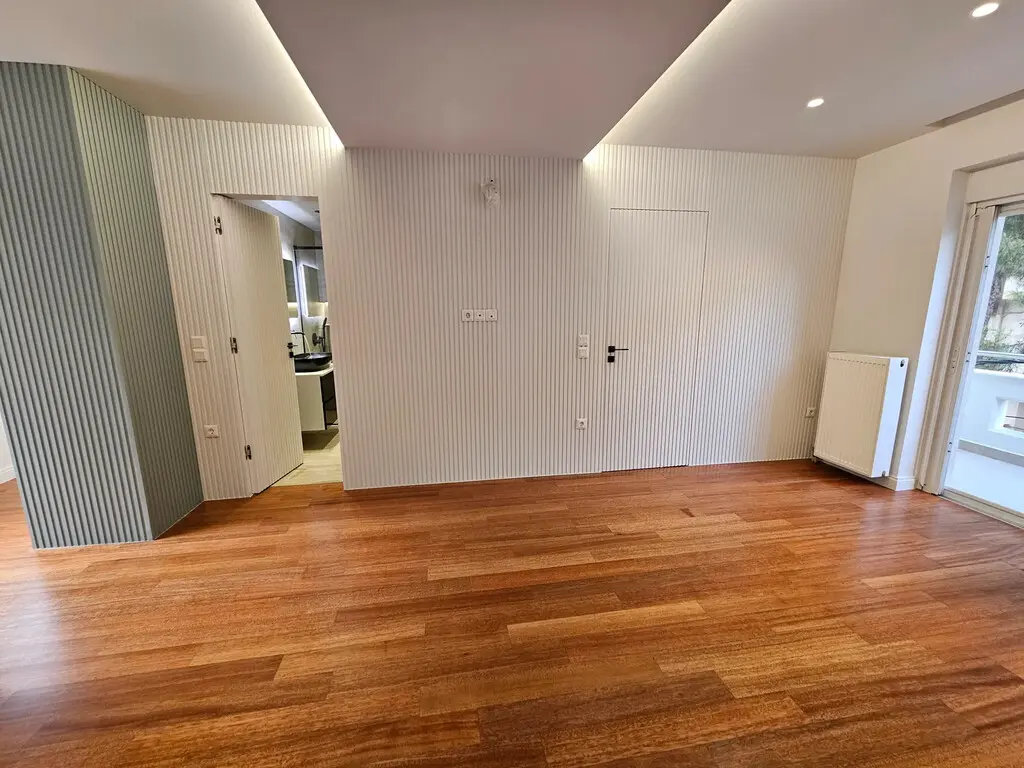 For Sale Detached House 215 M² In Athens