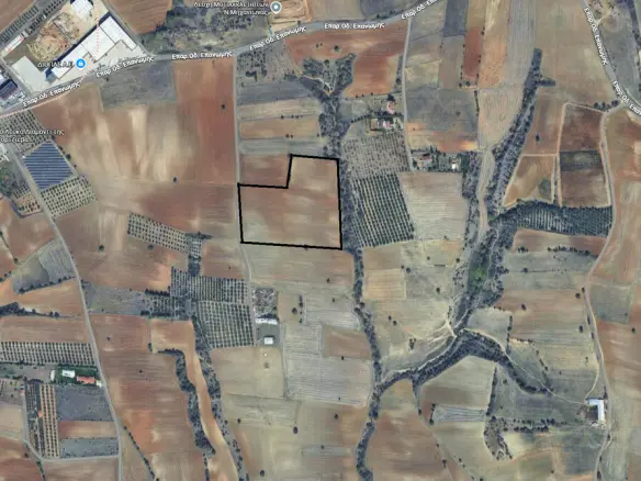 For Sale Land 15000 M² In The Suburbs Of Thessaloniki