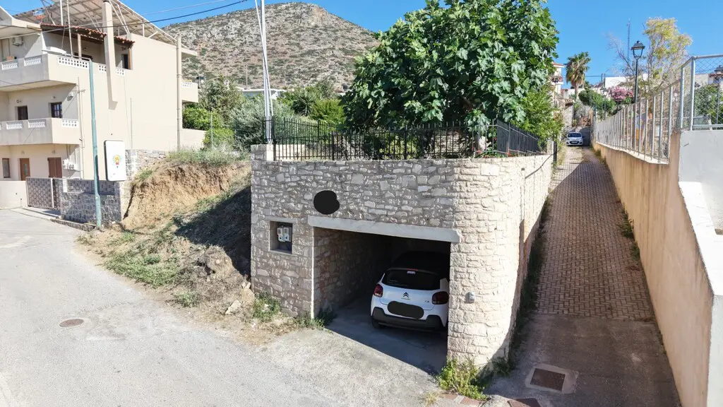 Detached House Of 116 M² In Crete