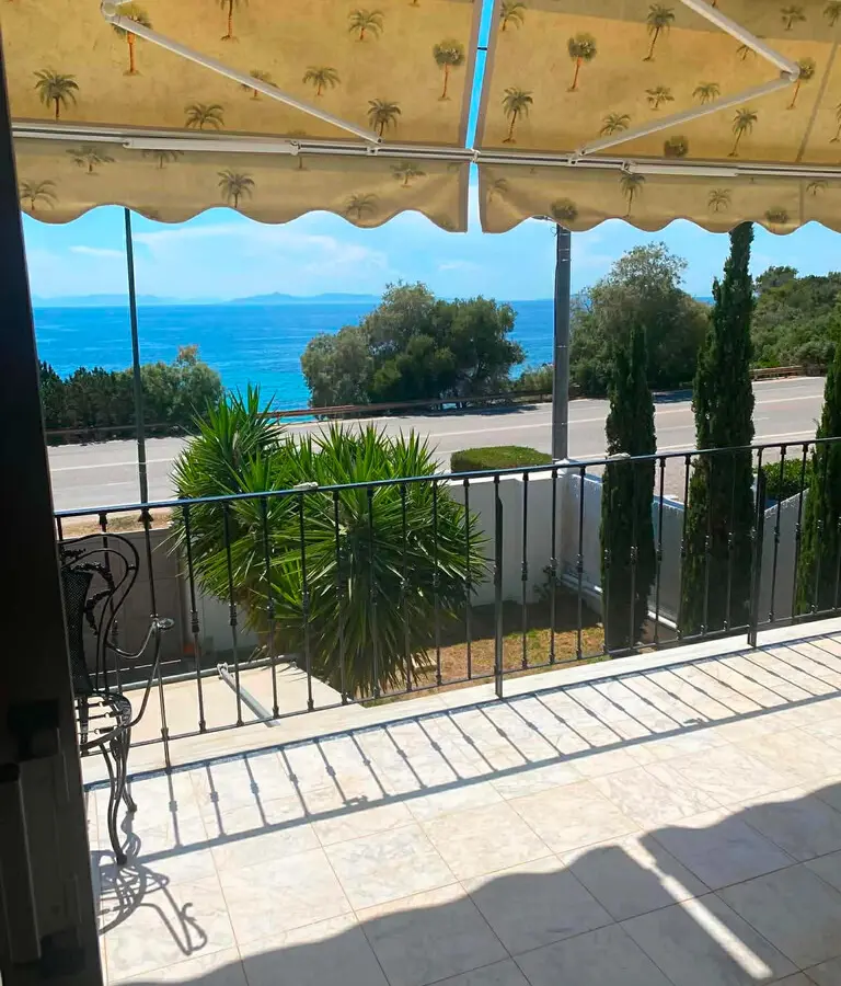 Detached House Of 325 M² In Attica
