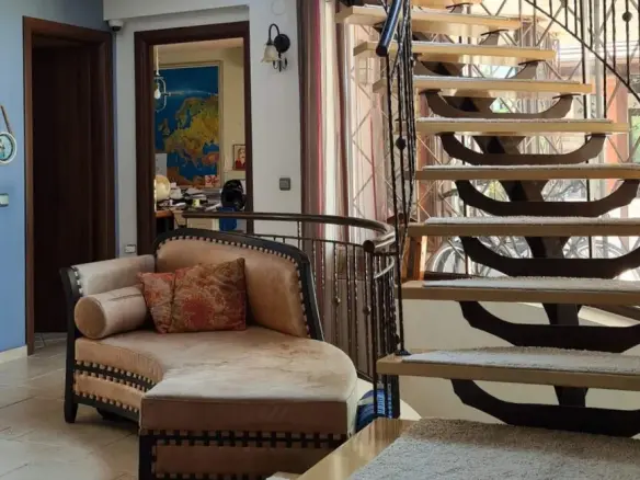 Detached House Of 660 M² In The Suburbs Of Thessaloniki