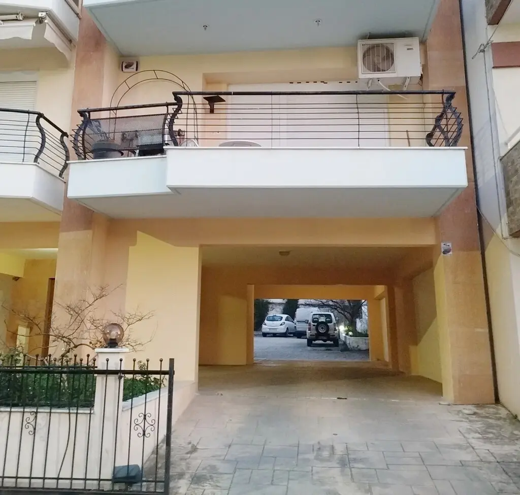 Flat Of 100 M² In The Suburbs Of Thessaloniki