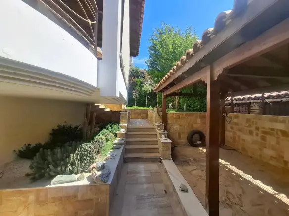 Detached House Of 253 M² In Athens