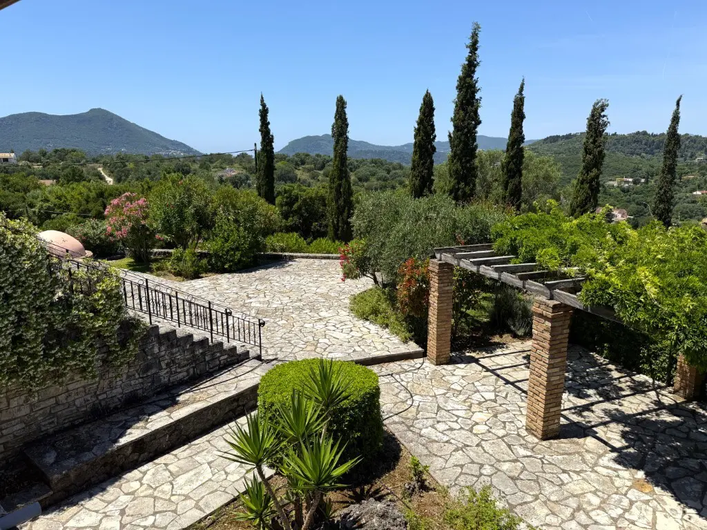 Villa Of 342 M² In Corfu