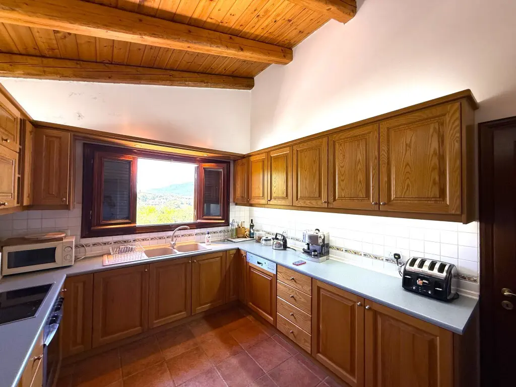 Villa Of 342 M² In Corfu
