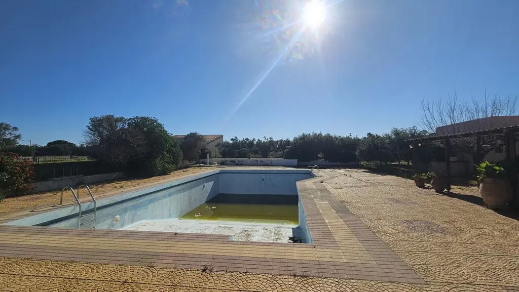 For Sale Hotel 970 M² In Crete