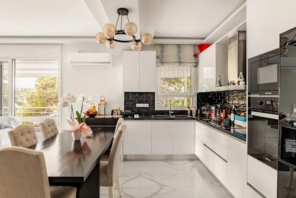 For Sale Flat 85 M² In Athens