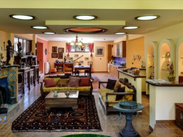Villa Of 580 M² In The Suburbs Of Thessaloniki