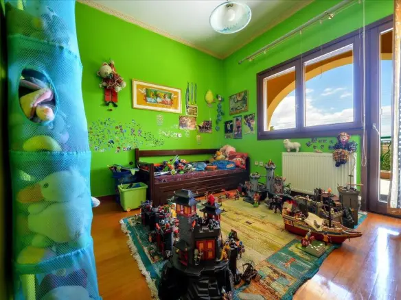 Villa Of 580 M² In The Suburbs Of Thessaloniki
