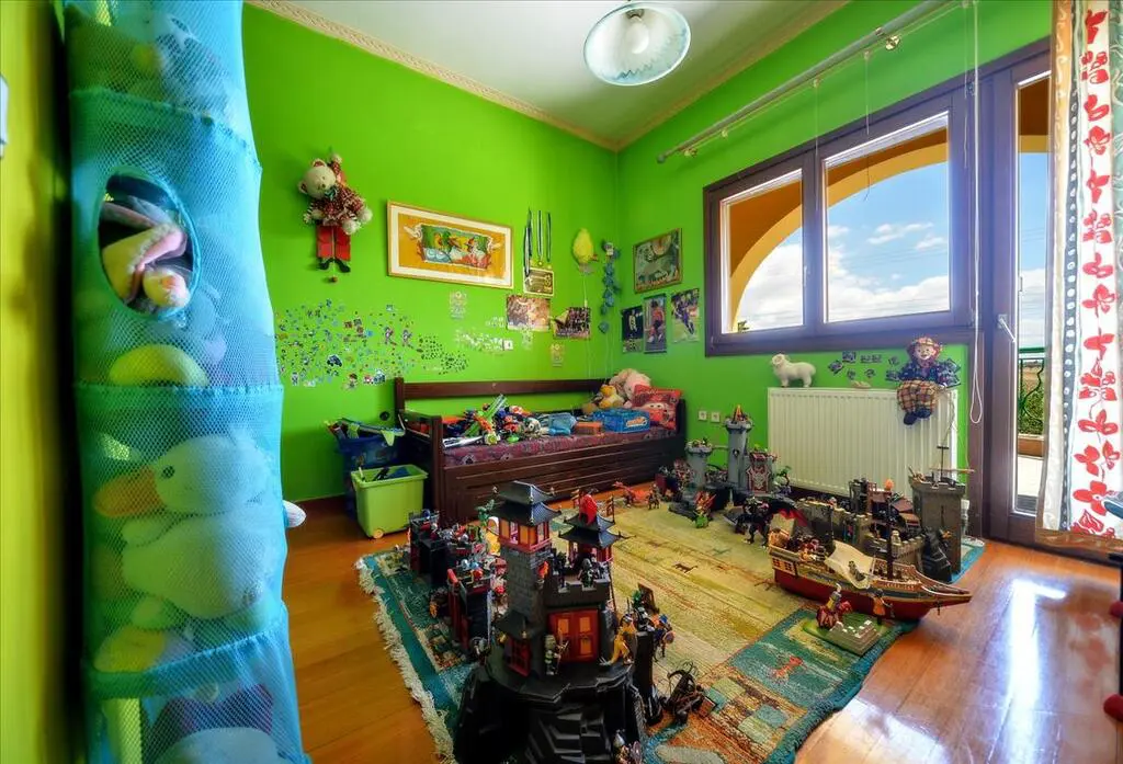 For Sale Villa 580 M² In The Suburbs Of Thessaloniki