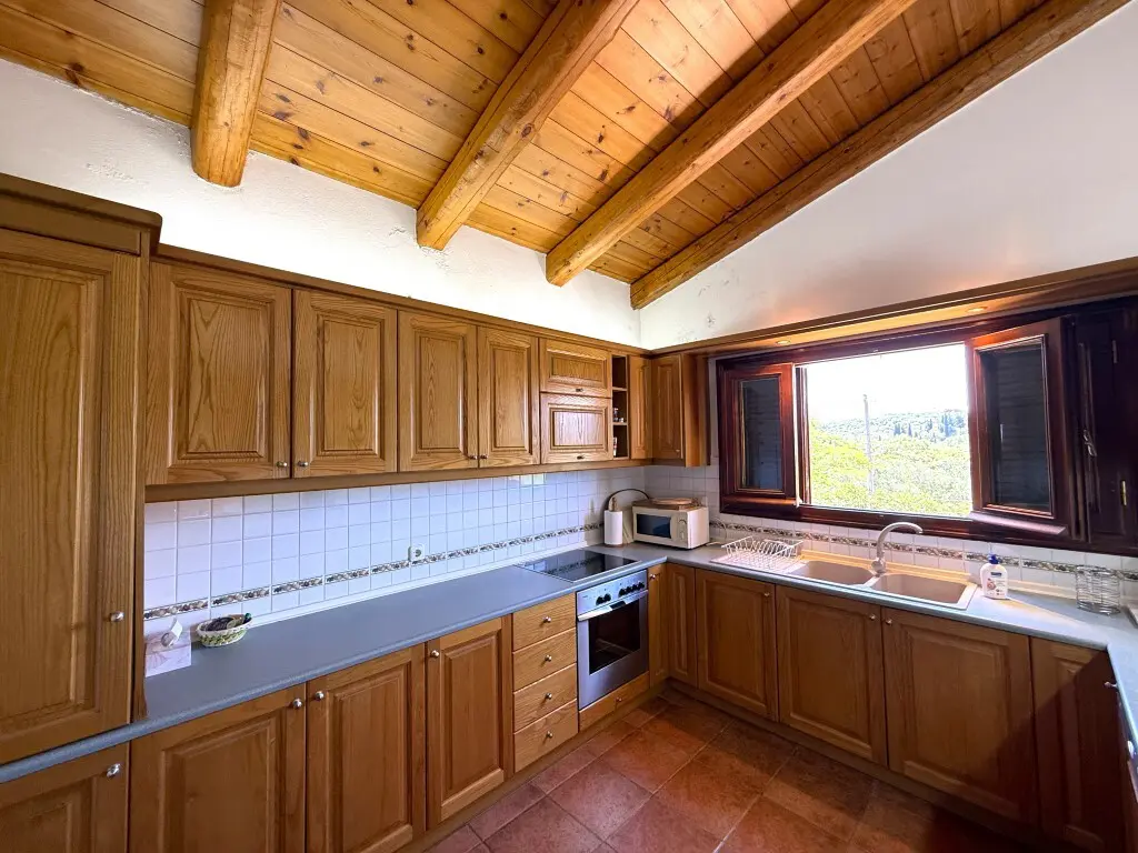 Villa Of 342 M² In Corfu