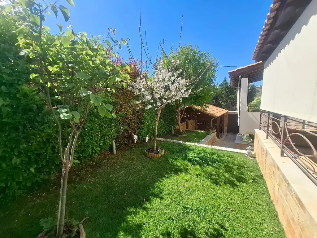 For Sale Detached House 253 M² In Athens